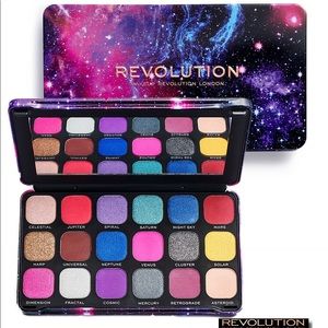 ✨ Makeup Revolution Forever Flawless Constellation